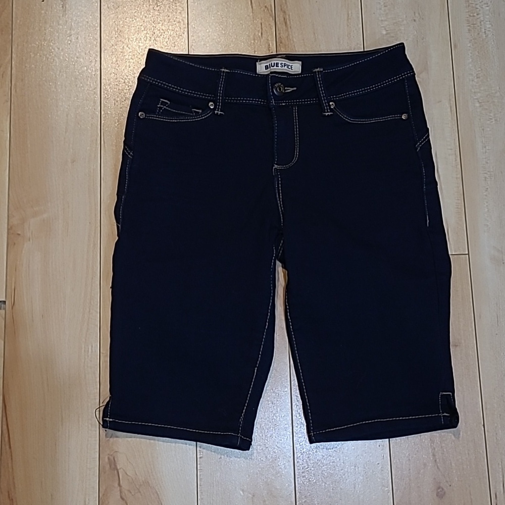 Blue Spice women's size 3 jean shorts